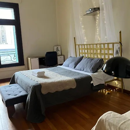 Comodo Estudio Con Proyector De Cine En Centro De Santiago Apartment